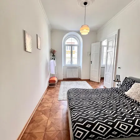 아파트 Mitteleuropa Private Parking 트리에스테