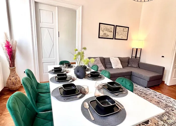 Апартаменты Mitteleuropa Private Parking *