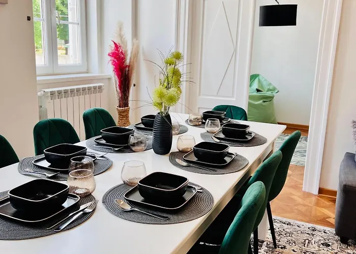 Апартаменты Mitteleuropa Private Parking *